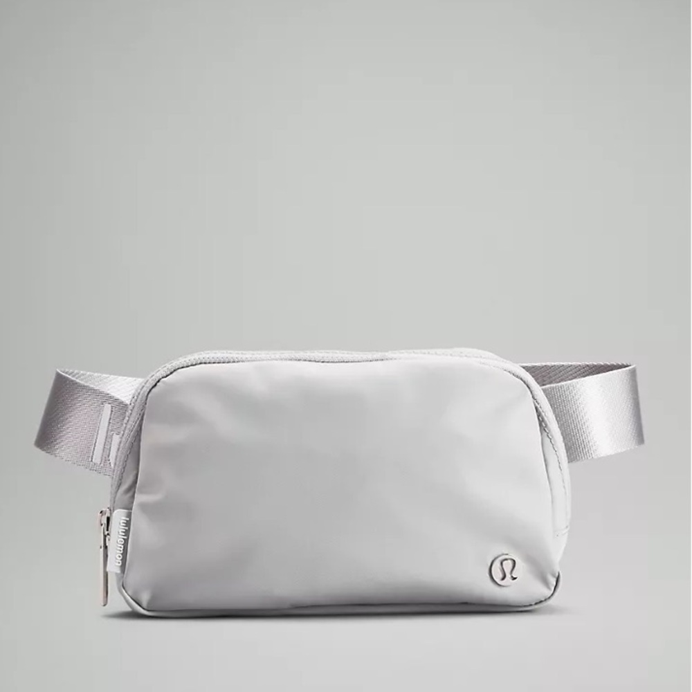 NEW Lululemon Everywhere Belt Bag 1L Color Silver Drop/White